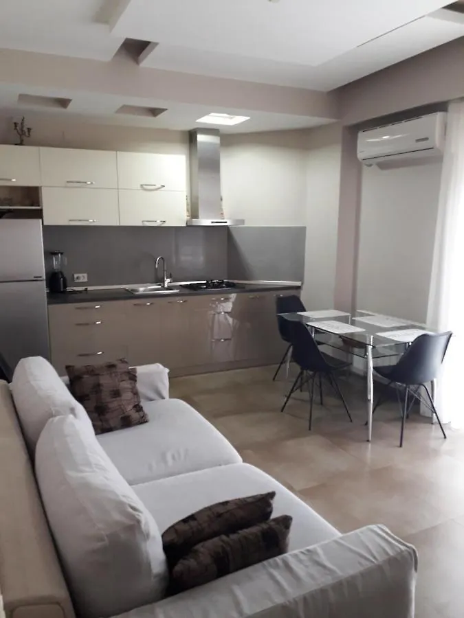 Apartment On Rustaveli Батуми