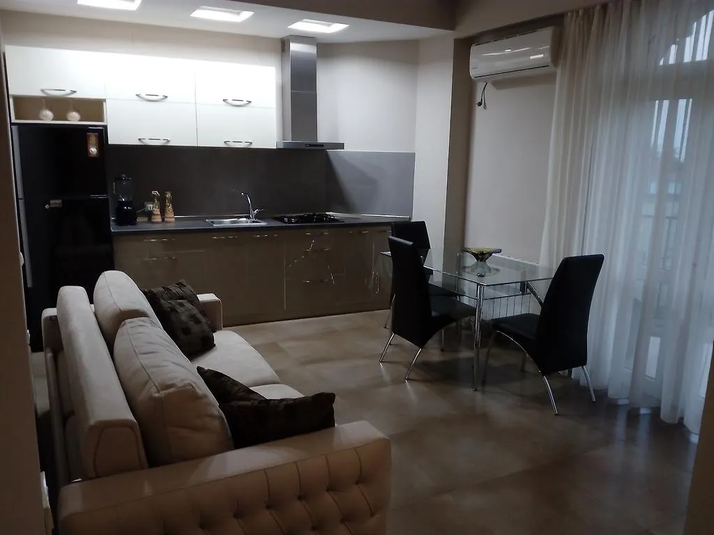 Apartment On Rustaveli Батуми